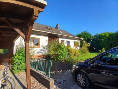 Familienhaus mit teilbarem Grundstück
