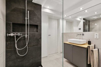 Frisch sanierte 3-Zimmer Wohnung mit Terrasse in Alt-Hürth mit Luxus Bad - einziehen und wohlfühlen
