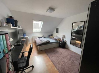 Renovierte 2- Zimmer Wohnung in zentraler Lage