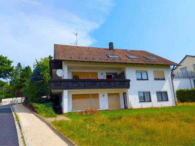 Attraktive 3,5-Zimmer-Wohnung mit Balkon in Leinburg