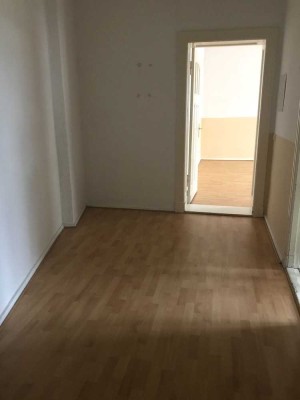 Große 1-Zimmer Wohnung in Berlin-Pankow Niederschönhausen, frei verfügbar ab 01.08.2025