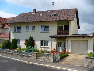 Zweifamilienhaus mit Einliegerwohnung in Königshofen