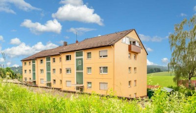 Gepflegte Erdgeschosswohnung mit Loggia und Einzelgarage in Furtwangen