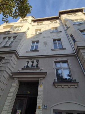TOP SANIERTE 1-Zimmer-Komfort-Altbau-WE, Balkon, ruh. Grünlage, Gartenhaus