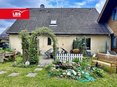 Zweifamilienhaus mit vielseitigem Raumangebot in ruhiger Lage von Handeloh