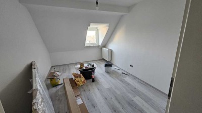 ZENTRUM ALSDORF,SEHR SCHÖNE 77 m2 DACHGESCHOSS WOHNUNG ZU VERMIETEN