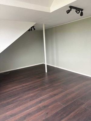 Exklusive 2-Zimmer Dachgeschoss Wohnung mit Seeblick