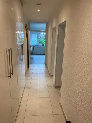 Helle 3-Zimmer Wohnung im 1. OG mit Aufzug in Wiesbaden-Biebrich