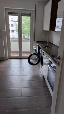Freundliche 2-Zimmer-Wohnung mit EBK und Balkon in Friedrich-Ebert-Straße, Mannheim