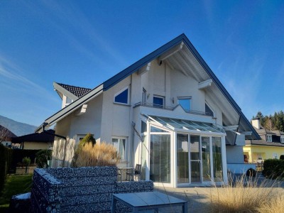 Modernes Luxushaus am Mondsee mir riesigem Grundstück !