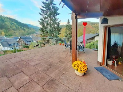 Topp Preis! Topp Lage, Toller Ausblick, ETW mit großer Terrasse und Carport