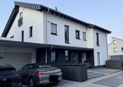 Geschmackvolle, neuwertige 3-Zimmer-Erdgeschosswohnung mit geh. Innenausstattung mit Gartennutzung