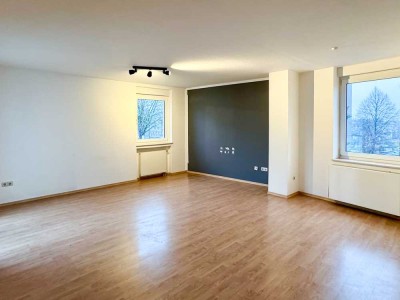 Heller Wohnung im 1.OG mit Balkon und Garage am Stadtring in Bielefeld - Brackwede