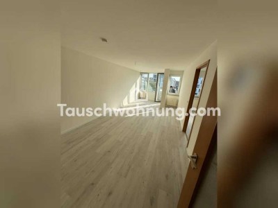 Tauschwohnung: Hell, frisch saniert, am Wasser in Mitte