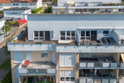 Große und sonnige 2,5-Zimmer-Dachterrassenwohnung