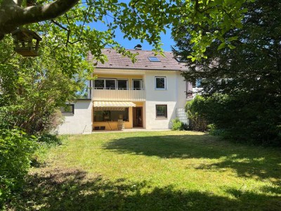 Erstbezug nach Sanierung: Charmante und großzügige 5,5-Zimmer-DHH in Unterhaching