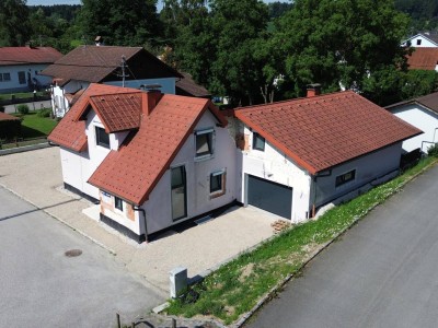 Renoviert, belagsfertig &amp; bereit für Ihre Ideen! Einfamilienhaus mit Garten, Sonnenterrasse und Doppelgarage in Timelkam - BIETERVERFAHREN