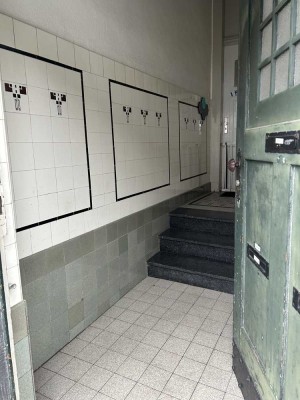 2-Zimmer Maisonette Wohnung + Atelierraum in Düsseldorf-Heerdt
