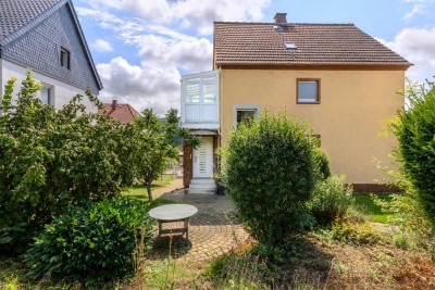 CHARMANTES EIN- ODER ZWEIFAMILIENHAUS! Mit großem Grundstück und vielfältigem Potenzial