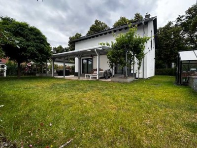 RESERVIERT! Neuwertiges Einfamilienhaus mit Top Ausstattung in begehrter Lage von Brieselang