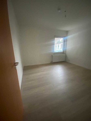 4 Zimmer Wohnung EG in Solingen Mitte zu vermieten
KDB mit Abstellraum