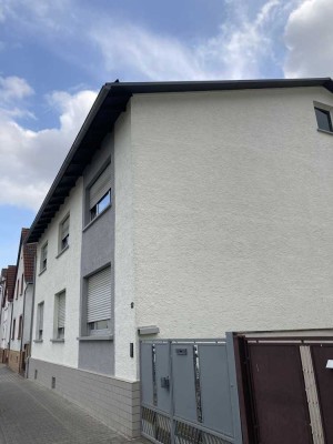 Attraktives Zweifamilienhaus in begehrter Lage  Rodgau-Jügesheim