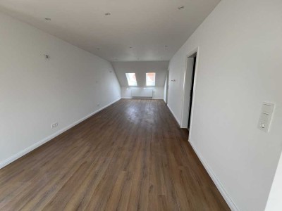 Erstbezug nach Sanierung: Charmante Dachgeschosswohnung