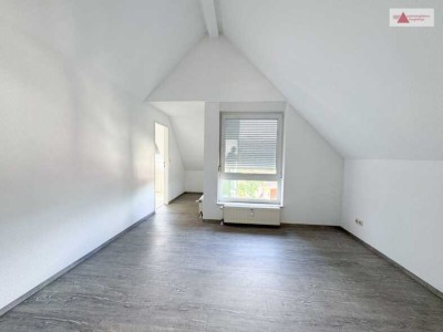 2-Raum mit Balkon, Tiefgarage und Stellplatz!