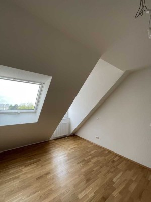 Neuwertige, moderne 2-Zimmer-Wohnung in Zentrumsnähe