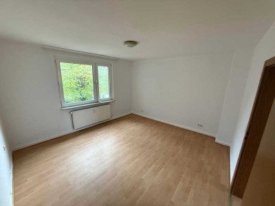 Frisch renovierte 2,5 Zimmer Wohnung zum Erstbezug