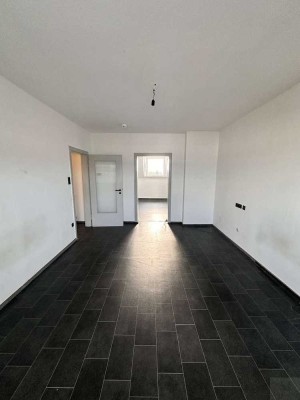 Schöne 2-Zimmer-Wohnung mit Balkon in Düsseldorf-Unterrath