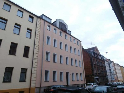 Provisionsfrei:  besonders für Familien und Investoren: 5-Zimmer Eigentumswohnung in Nürnberg-Wöhrd