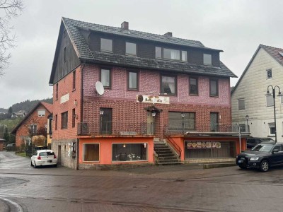 Mehrfamilienhaus mit Gastronomie zu Verkaufen