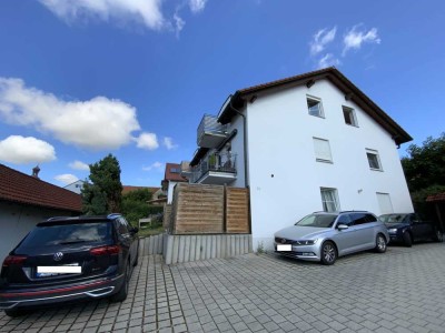 Dachgeschoss-Wohnung zentral in Wettstetten