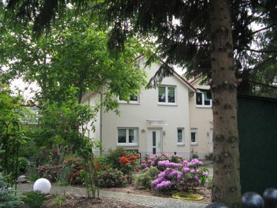 Doppelhaushälfte zentral und im Grünen für 1-2 Personen