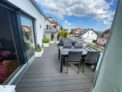 Exklusive 3-Zimmer-Wohnung mit Dachterrasse und Süd-Blick auf das Walberla