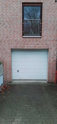 Gepflegte 2-Zimmer Erdgeschosswohnung mit Garage in Duisburg-Huckingen
