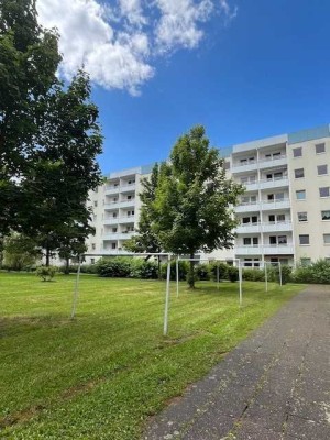 Neuer Eigentümer herzlich willkommen - 3-Raum-Wohnung in Chemnitz, Helbersdorf