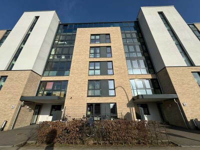 Lichtdurchflutete 3 Zimmerwohnung mit Loggia