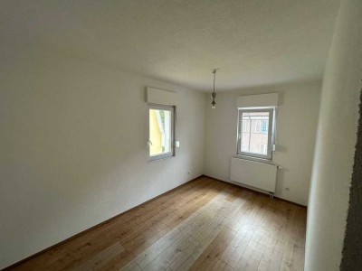 Kernsaniertes 3-Parteienhaus mit ausgebautem Dachboden – Investieren mit Zukunft