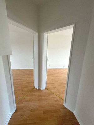Helle 2 ZKB Wohnung mit Balkon