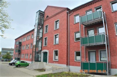Tolle 2 Raum Wohnung mit Einbauküche + Balkon ab sofort