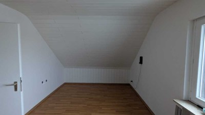 Schöne 2-Zimmer-Dachgeschosswohnung in Mühlheim