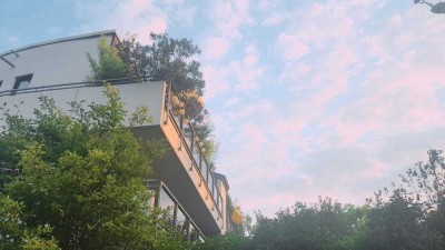PENTHOUSEFLAIR am Kittelbach - 10 m Terrasse - 12 m Rundlaufbalkon - 2 Bäder - TG-Stellplatz