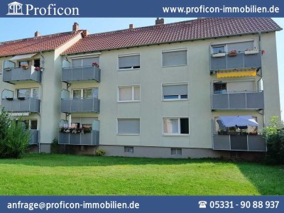 In Gr. Stöckheim:  Gepflegte 3-Zi.-DG-Wohnung mit Duschbad, EBK, Sonnenbalkon und Garage zu kaufen!