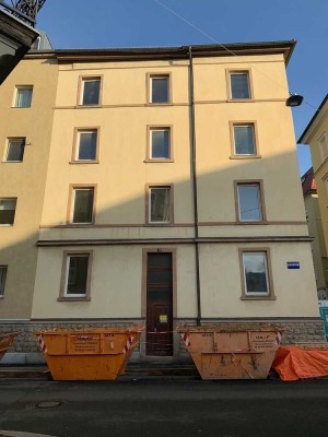 Moderne, voll möblierte 1,5-Zimmer-Wohnung in saniertem Altbau in der Schiestlstraße, 97080 Würzburg