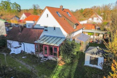 Renovierungsbedürftiges Einfamilienhaus in begehrter Sackgassenlage mit wunderschönem Garten!