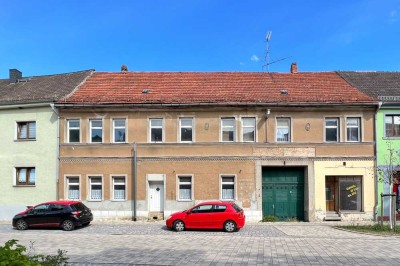 Wohn- und Geschäftshaus (ehemaliger Gasthof),  Bestandteil des Denkmalensembles Buttstädter Altstadt