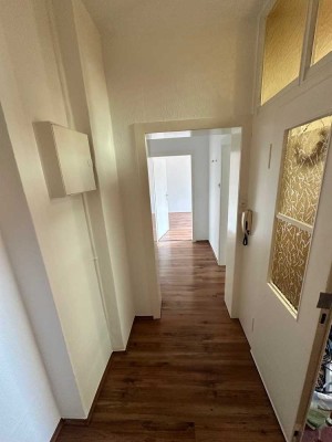 schöne 63qm 2ZKDB mit Balkon in Duisburg-Duissern
