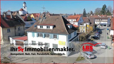 Einmalige Chance: 600 m² Wohn- und Nutzfläche in begehrter Lage–inklusive 3 Garagen + 8 Stellplätze